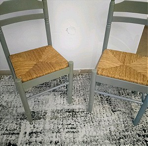 δύο καρέκλες