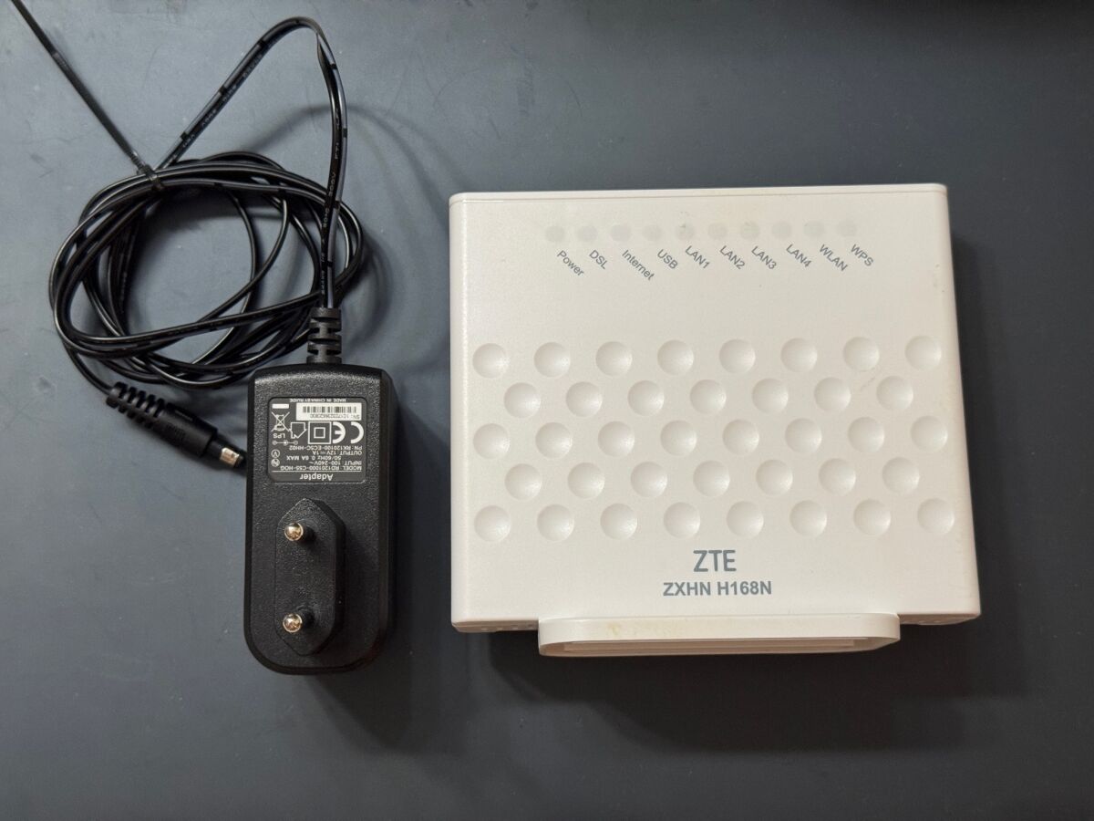 ZTE ZXHN H168N VDSL2 modem/router like… - € 10,00 - Vendora.cy