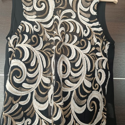 Anel blouse like new, black and gold, back tie, size M