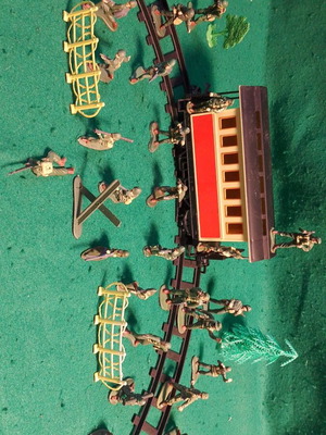 Diorama with over 25 painted soldiers used