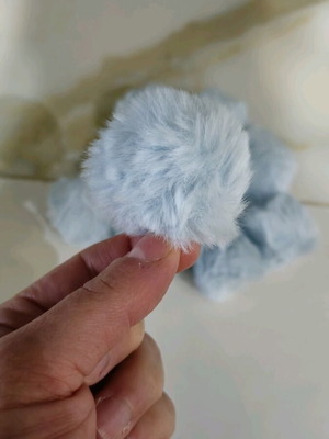 Acrylic pom poms blue set of 9, 5cm with elastic loop
