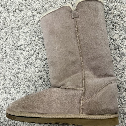 Ugg Australia Classic Tall Bailey Button boots used, size 42, taupe