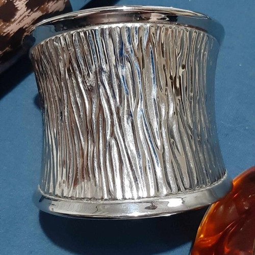 Cuff bracelet stainless steel new, silver color