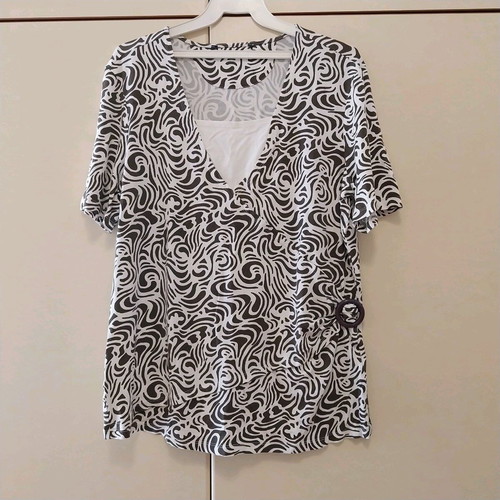 Blouse size XL new with abstract white and brown pattern