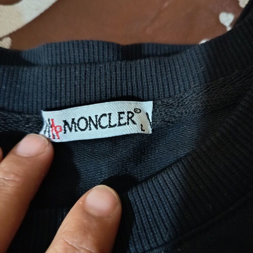 Moncler thin sweatshirt new, size large, black