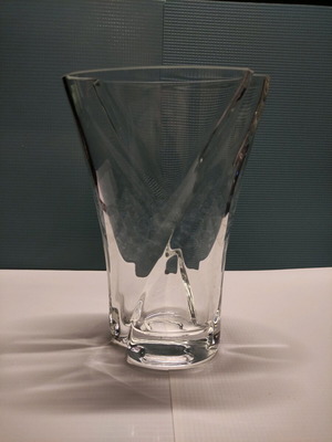 Crystal vase like new without defects