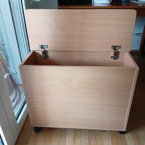 Storage furniture with wheels like new