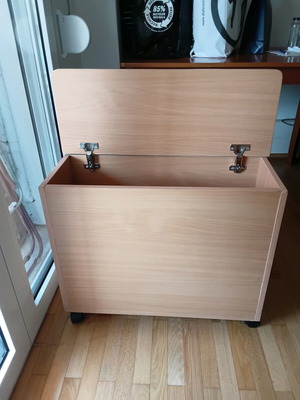 Storage furniture with wheels like new