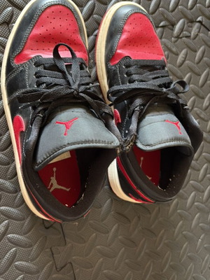 Nike Jordan sneakers size 38, red and black, slight damage