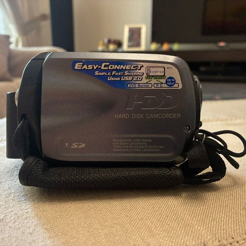 JVC GZ-MG37AS video camera like new with HDD and remote control