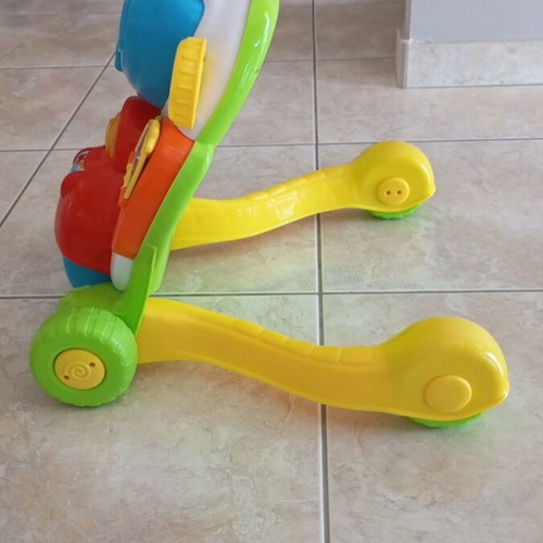 Clementoni walker like new with lights and sounds
