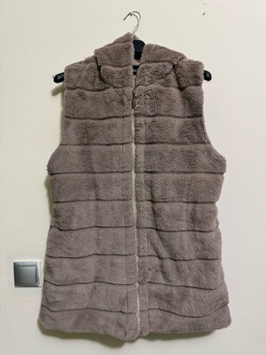 Fur vest with hood like new, beige-brown, size M