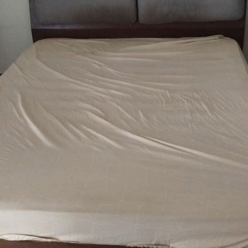 Double wooden bed frame, no mattress, 2.10x1.70 m