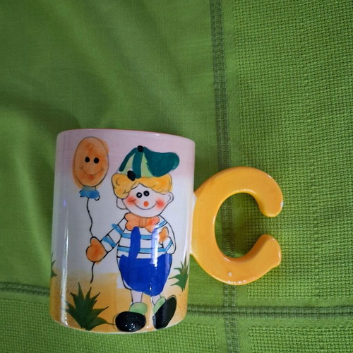 Children's ceramic mug like new