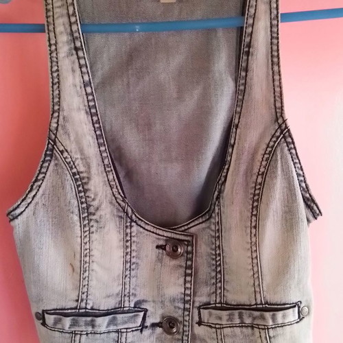 Stradivarius denim vest used, size Medium