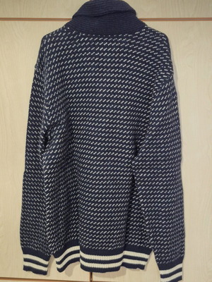 American Eagle pullover size L like new