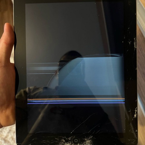 iPad used with broken display for parts