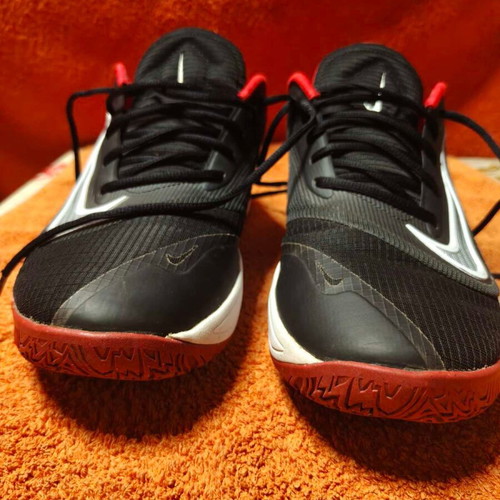 Nike Precision 7 basketball shoes size 44 black white red