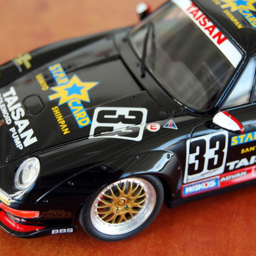 Plastic model Porsche Taisan 1/24 new