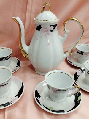 Fena porcelain tea set from the 1980s, like new