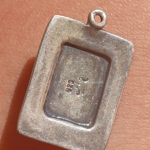 925 silver pendant with garnet