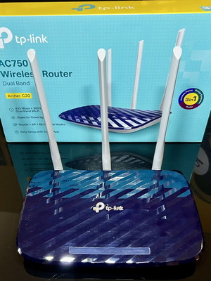 TP-LINK Archer C20 AC750 Router like new