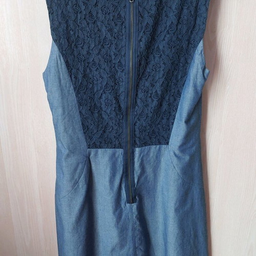 Sarah Lawrence dress like new with denim look and lace details blue