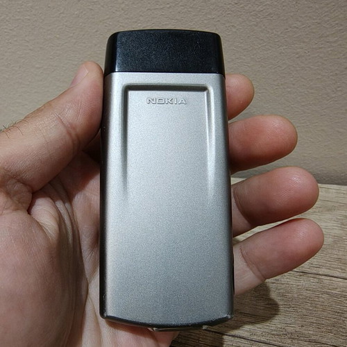 Nokia 8850 used without charger and battery, missing power button