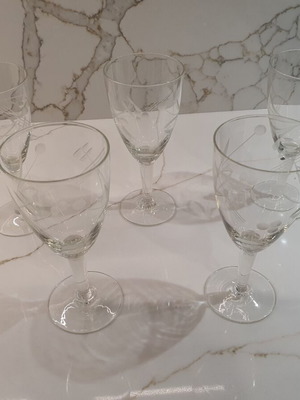 Vintage crystal stemmed glasses set of 5 like new