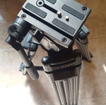 Diat A203L-KS10 professional tripod with hydraulic head like new