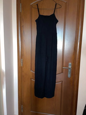 Romper black long used, medium size with adjustable straps