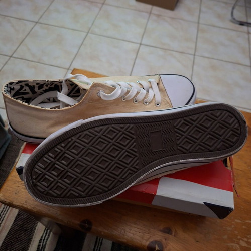 Lee Cooper sneakers canvas size 44 used, white beige