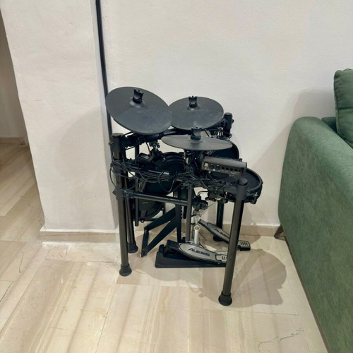 Alesis Nitro Mesh Kit electronic drums like new with Granite stool and special sticks