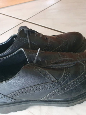 Oxford leather shoes black like new, size 38