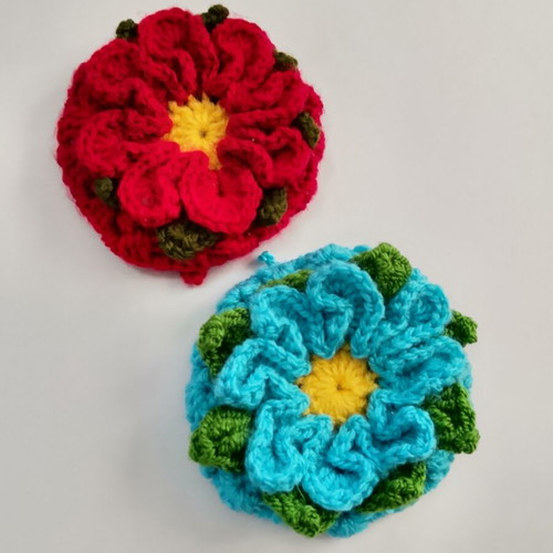 Knitted flower pouches 10cm new with drawstrings