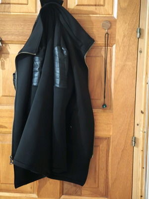 Men’s Avant-Garde Long Zip-Up Coat used, black, size S