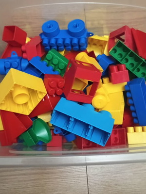 Τουβλάκια μεταχειρισμένα πάνω από 1 κιλό για μικρές ηλικίες, όχι Lego