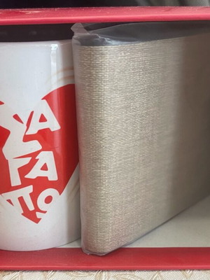 Gift set mug and wallet in paper packaging