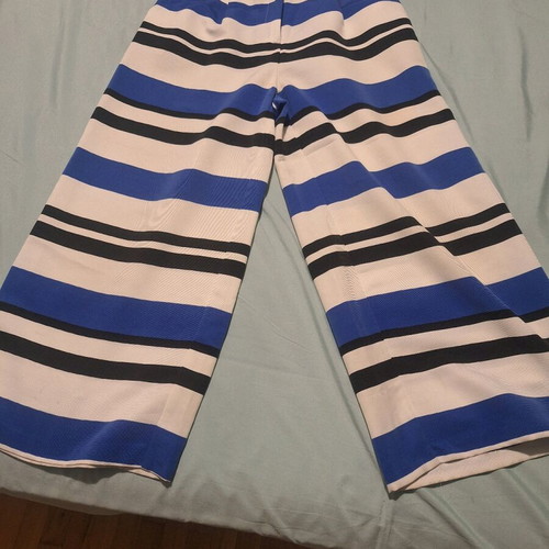 Striped culotte with wide legs like new