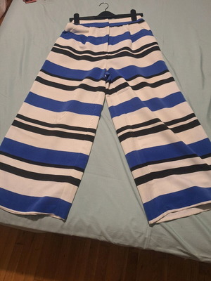 Striped culotte with wide legs like new