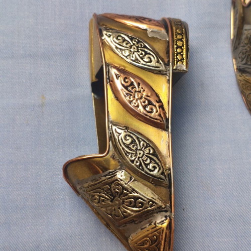Vintage metal ashtrays set of 2 babouche slippers, like new