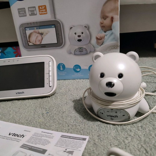 VTech Wireless Baby Monitor with Camera and 4.3" Screen like new
