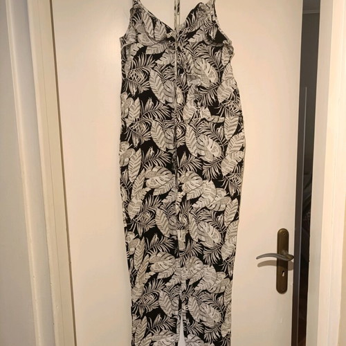 Women's Secret one-piece used, black and white, size XS