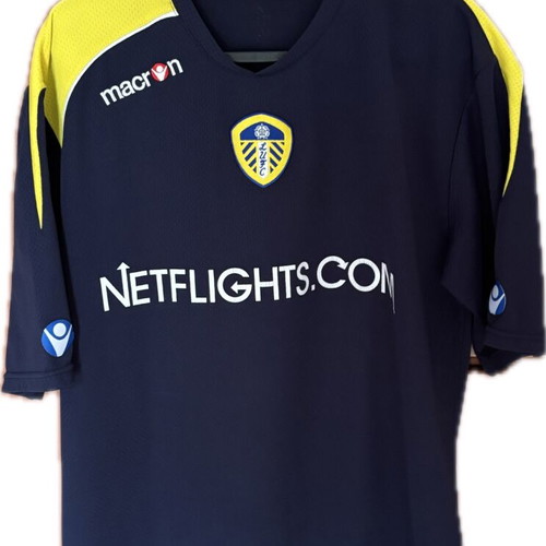 Leeds United training jersey like new, size M