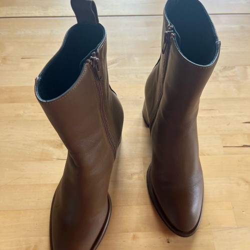 Equitare camel leather boots size 36 like new