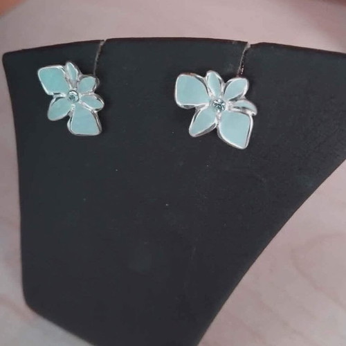 Earrings with enamel flower design turquoise, like new
