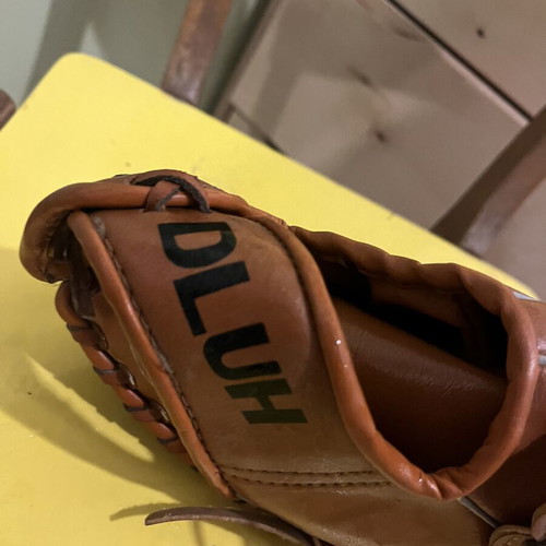 Baseball glove leather like new