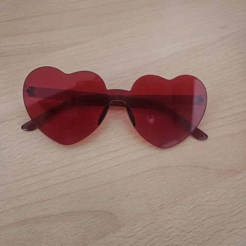 Fake glasses with heart used