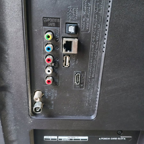 LG 43UK6400PLF 43" 4K UHD Smart TV with broken panel