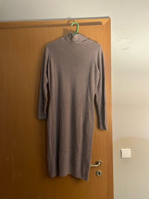 Knitted dress used, beige, very warm and elastic